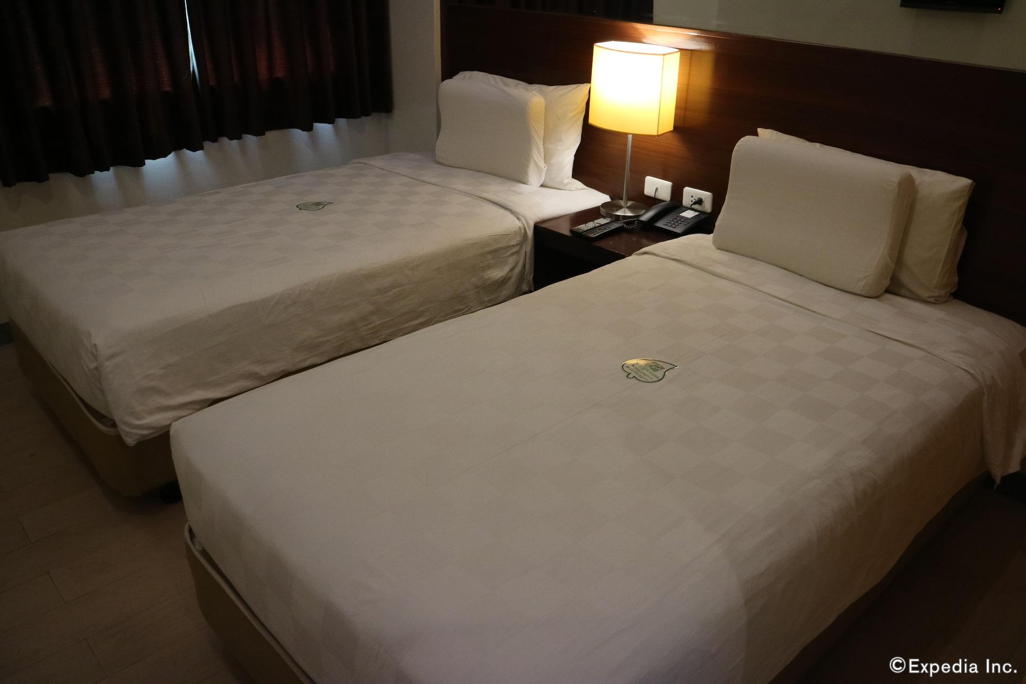 Go Hotels Bacolod Kültér fotó