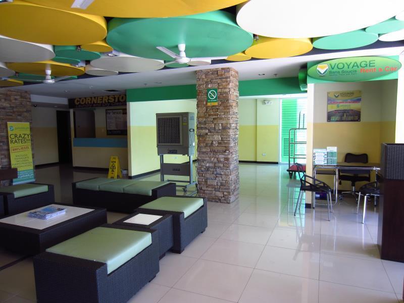 Go Hotels Bacolod Kültér fotó